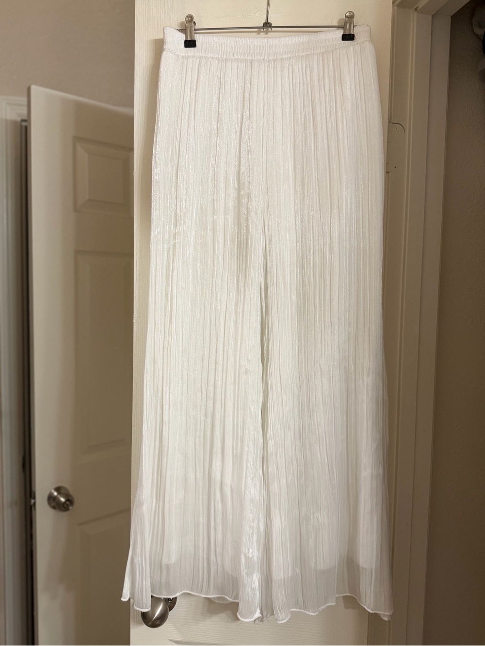 SHEIN White Pleated Wide-Leg Pants